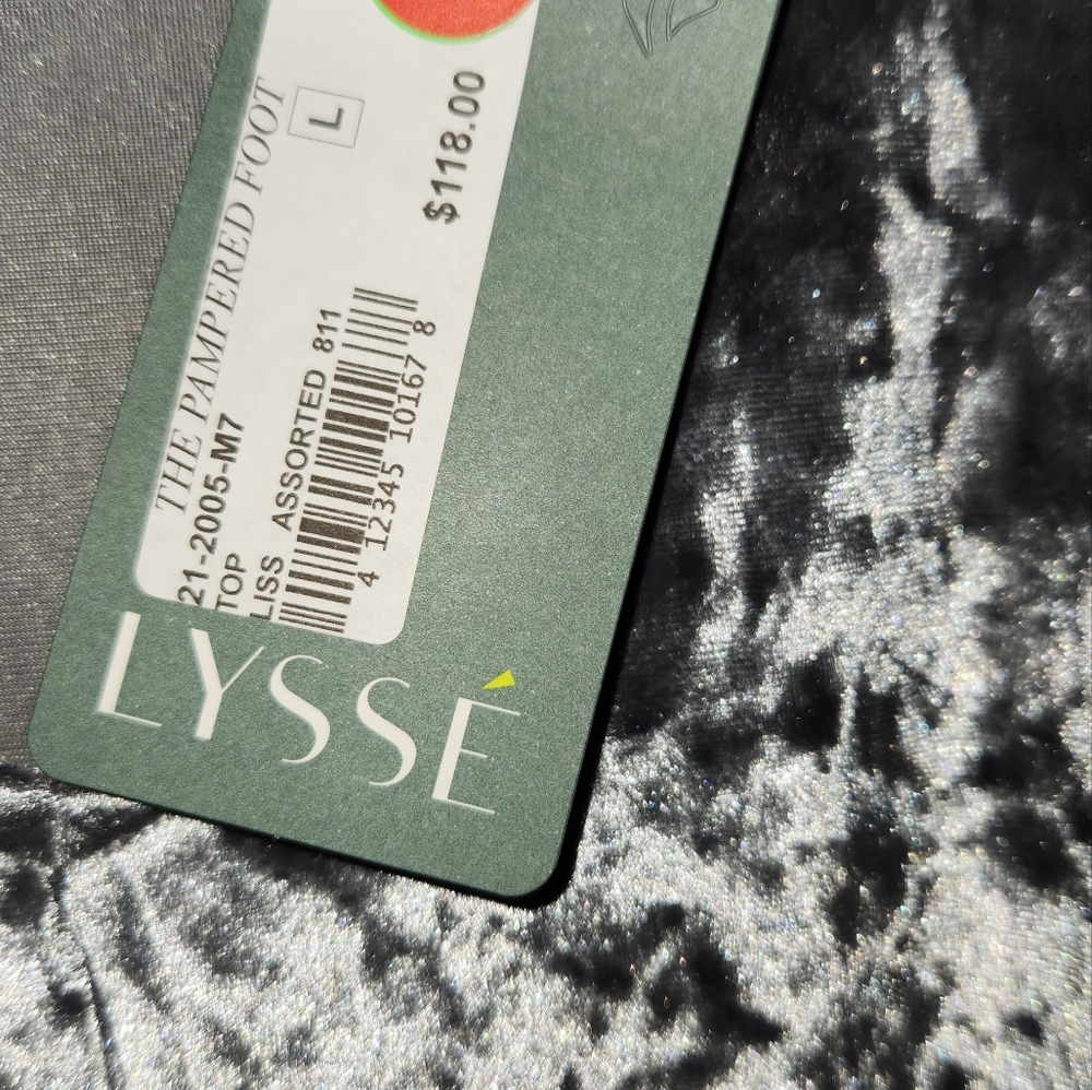 NWT! LYSSE VELVET DRESS! - Picture 3 of 4